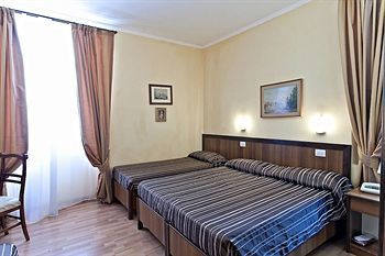 Trastevere Hotel Cisterna Roma Exterior foto